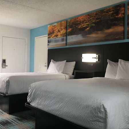 Days Inn By Wyndham Calhoun Ga I-75 And Us-41 Esterno foto