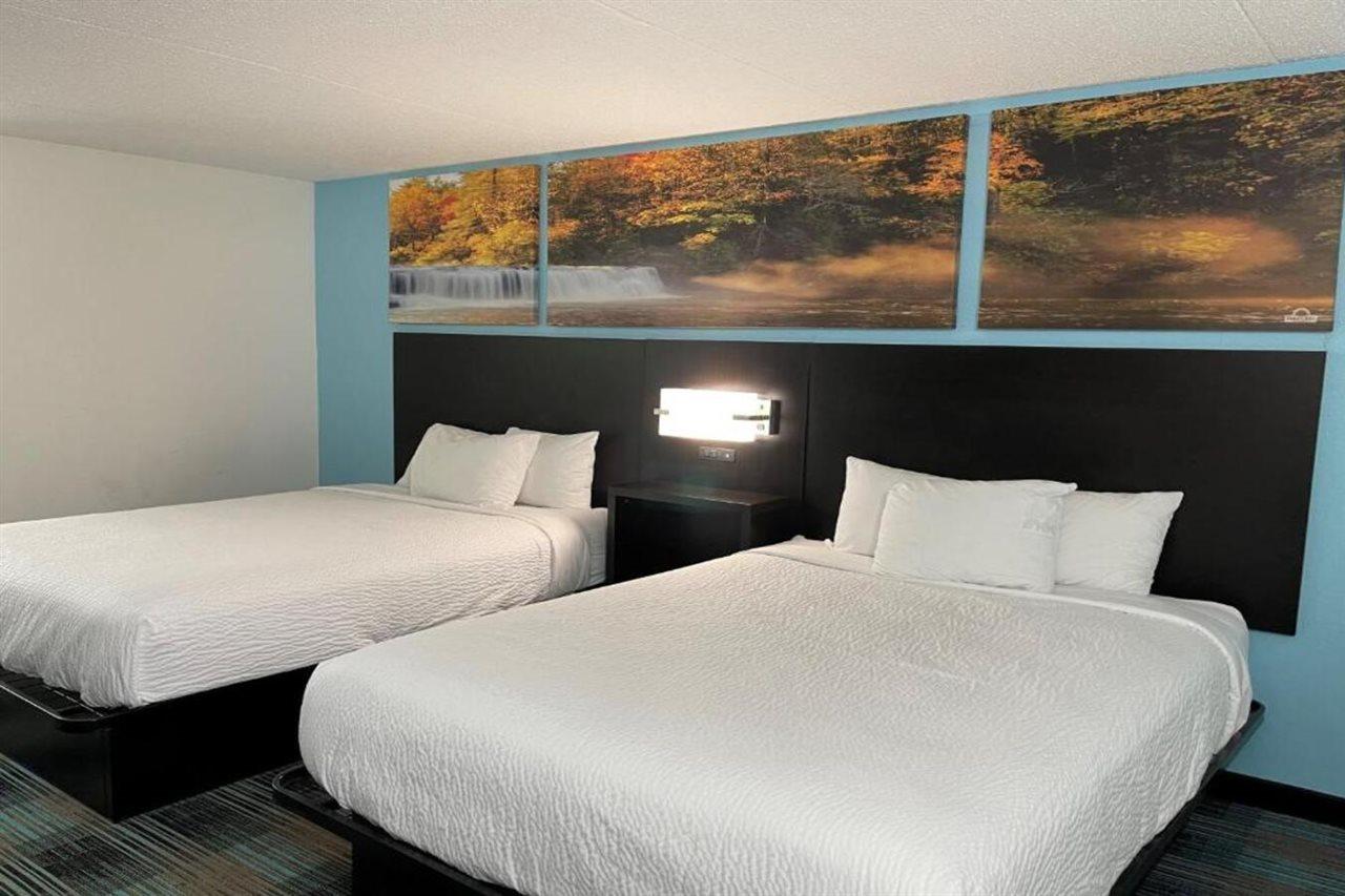 Days Inn By Wyndham Calhoun Ga I-75 And Us-41 Esterno foto