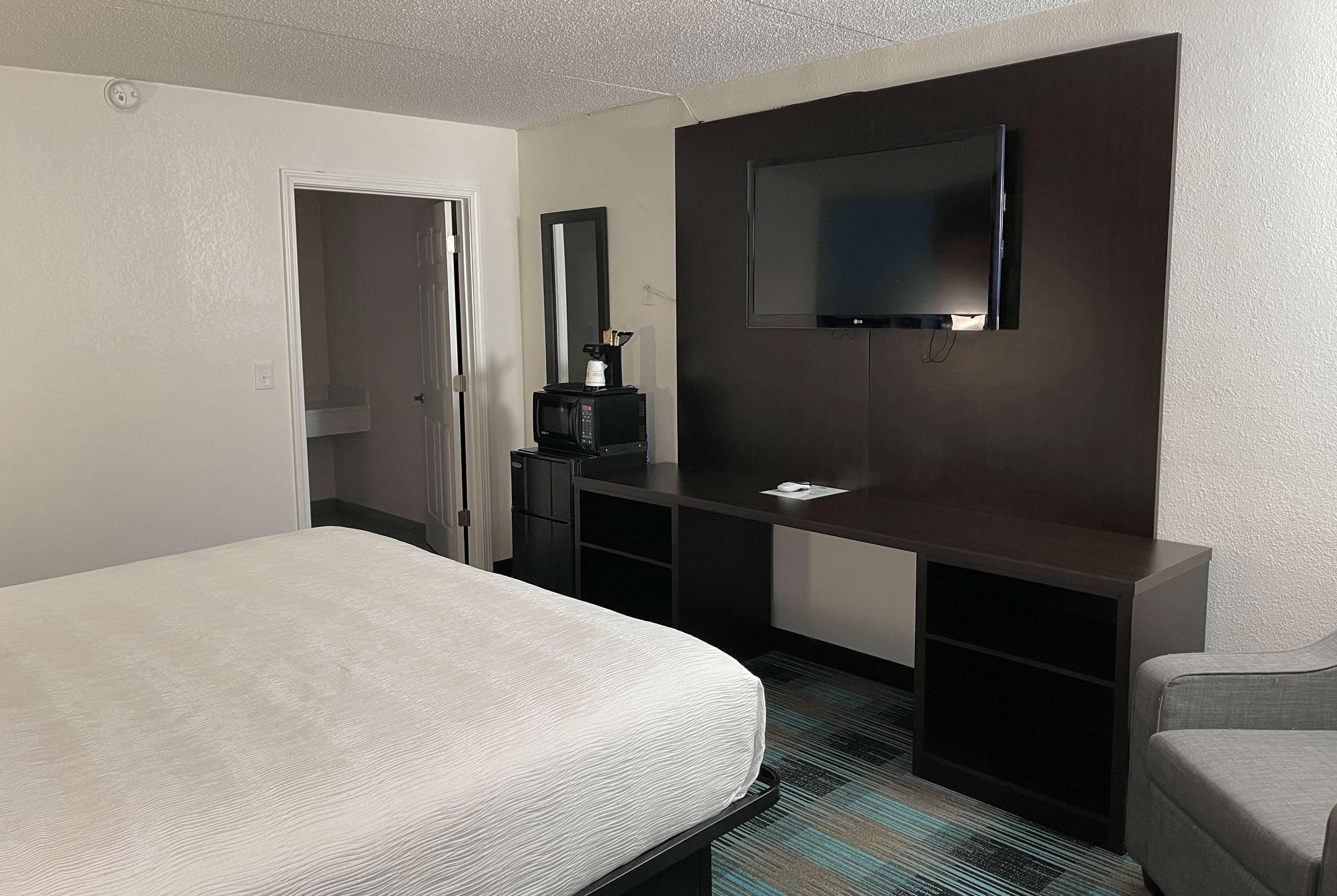 Days Inn By Wyndham Calhoun Ga I-75 And Us-41 Esterno foto