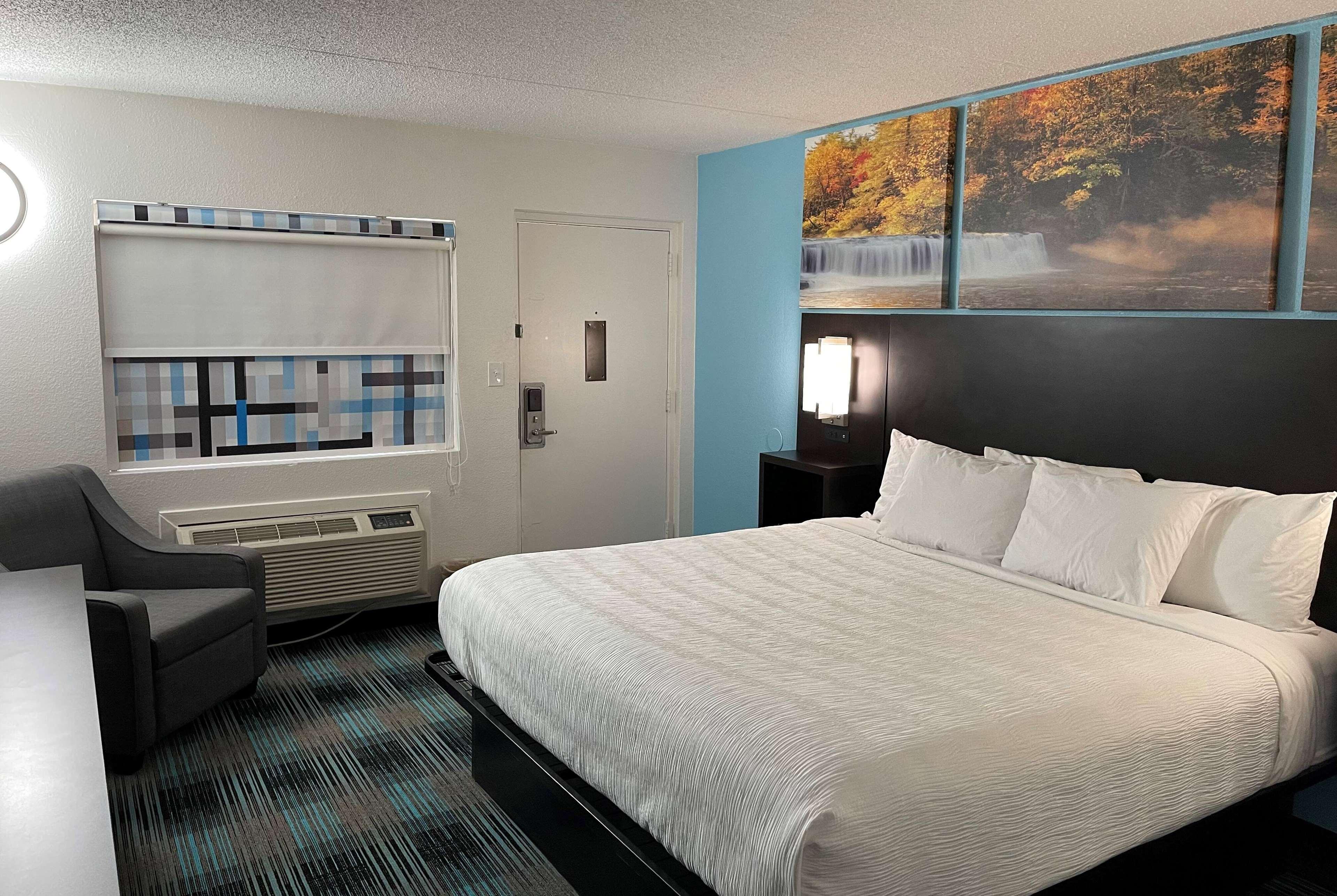 Days Inn By Wyndham Calhoun Ga I-75 And Us-41 Esterno foto