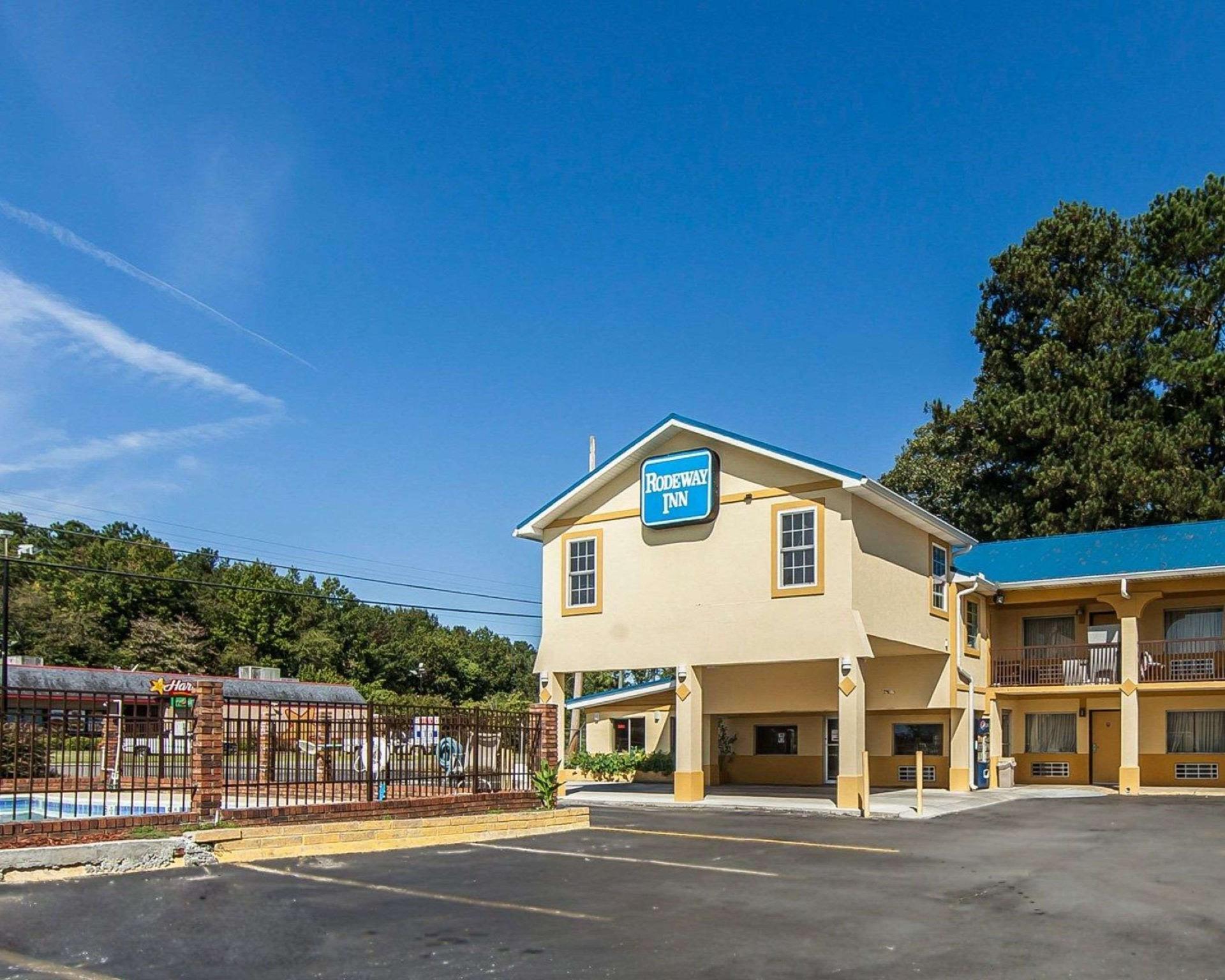 Days Inn By Wyndham Calhoun Ga I-75 And Us-41 Esterno foto