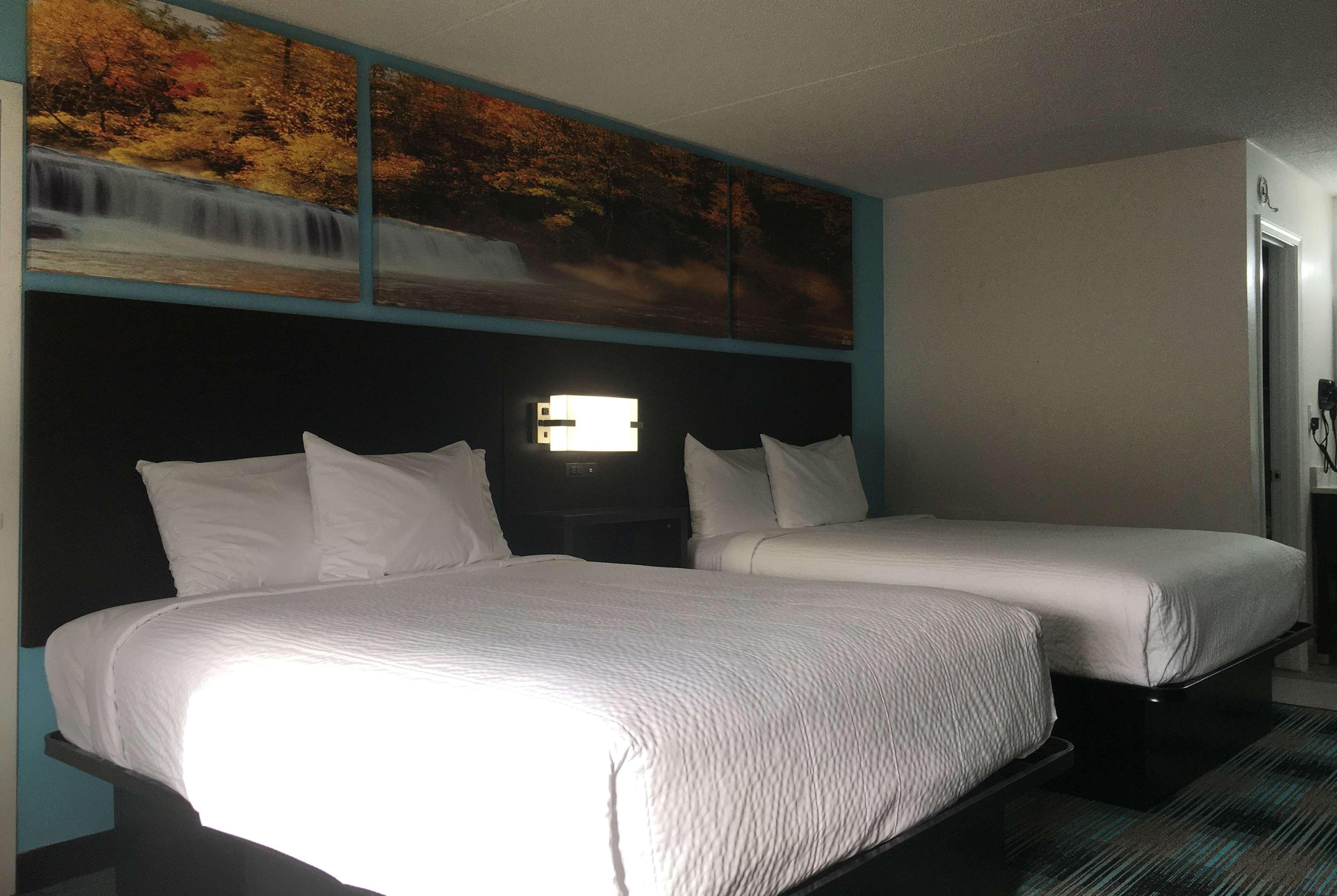 Days Inn By Wyndham Calhoun Ga I-75 And Us-41 Esterno foto