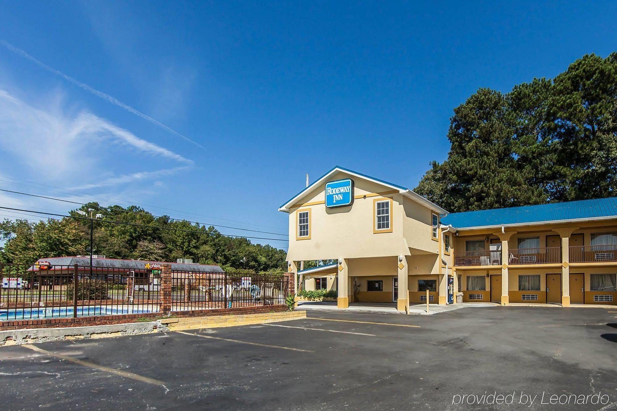 Days Inn By Wyndham Calhoun Ga I-75 And Us-41 Esterno foto