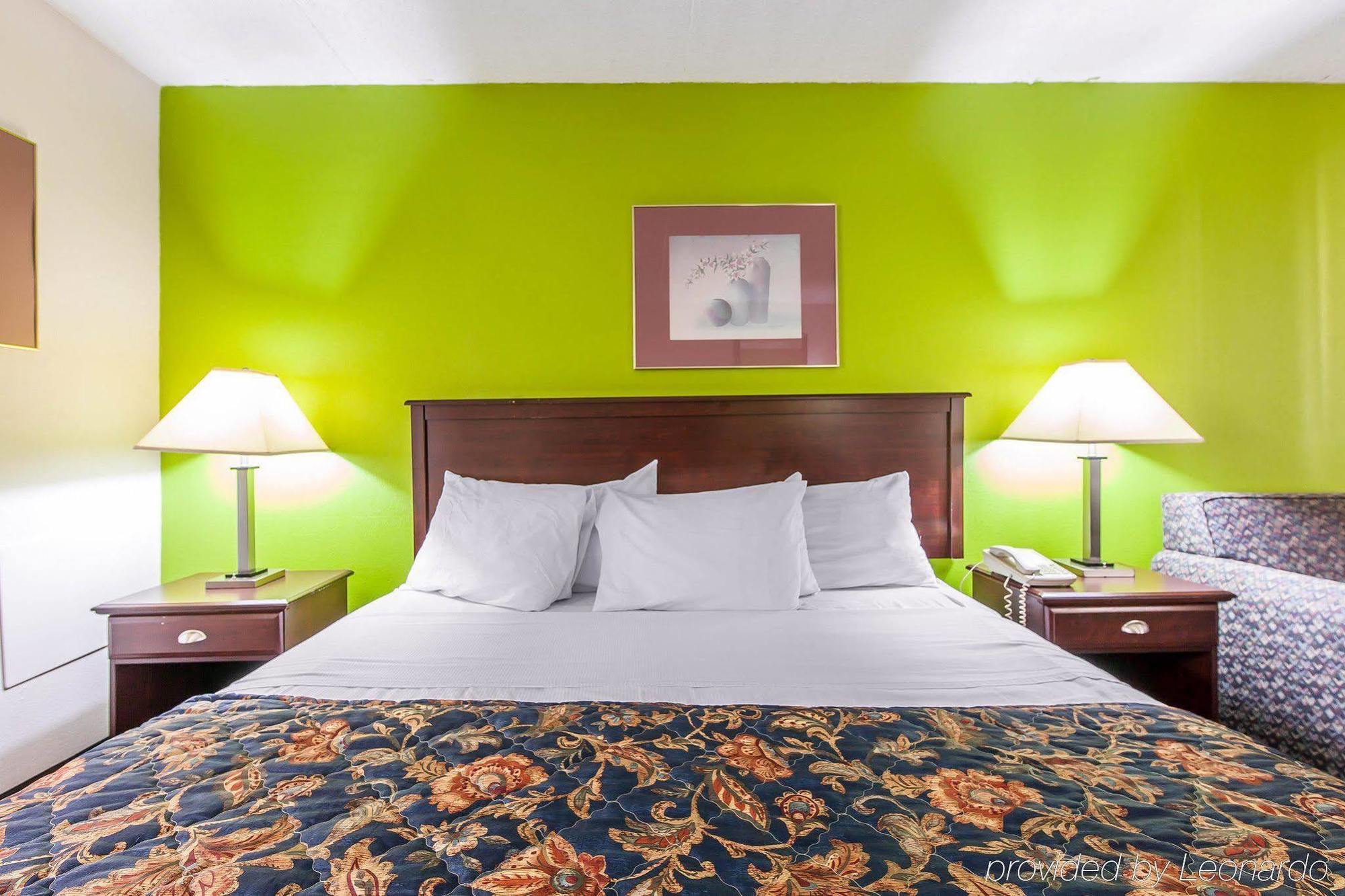 Days Inn By Wyndham Calhoun Ga I-75 And Us-41 Esterno foto