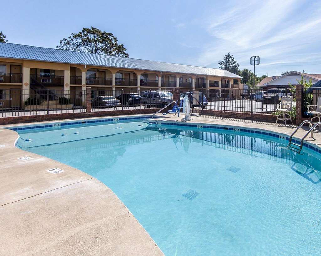 Days Inn By Wyndham Calhoun Ga I-75 And Us-41 Servizi foto