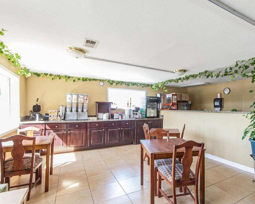 Days Inn By Wyndham Calhoun Ga I-75 And Us-41 Ristorante foto